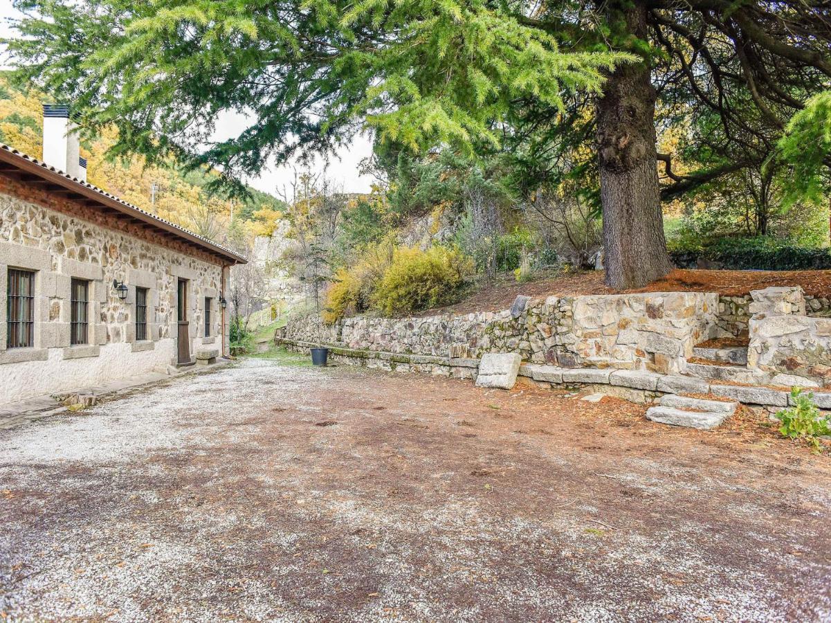 Posada Pena Pintada By Vivere Stays Cercedilla Exterior photo